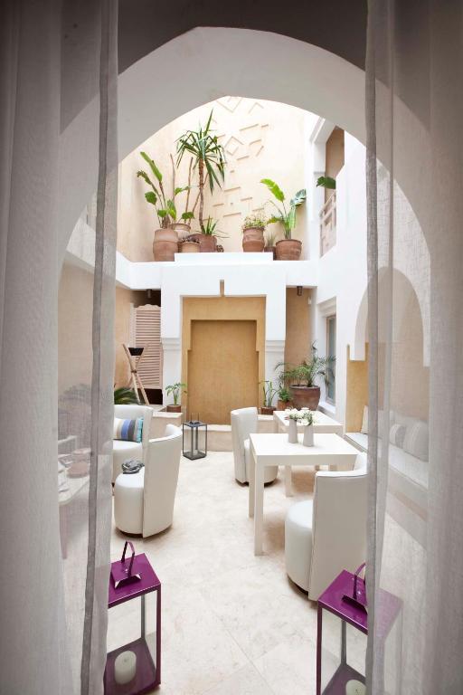 Riad Dar Maya by null
