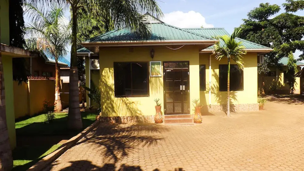 Oneira Hotel
