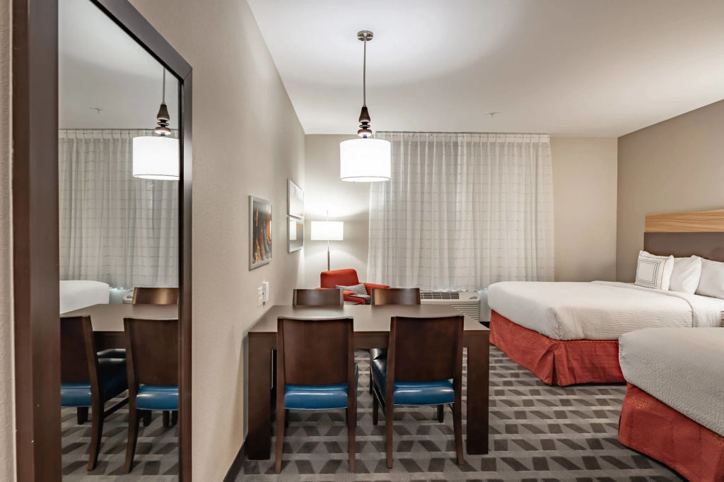 Отель TownePlace Suites by Marriott Dallas Mesquite в Меските