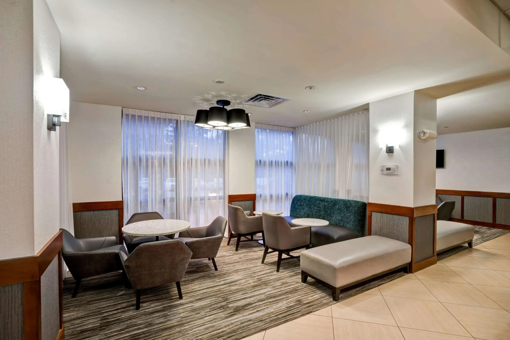 Lobby & Reception
