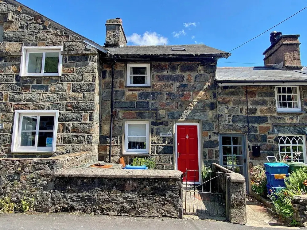 Riverbank Cottage