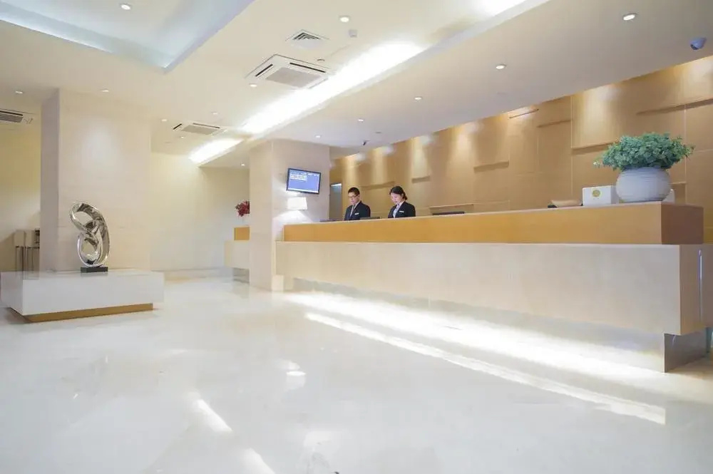 Lobby & Reception