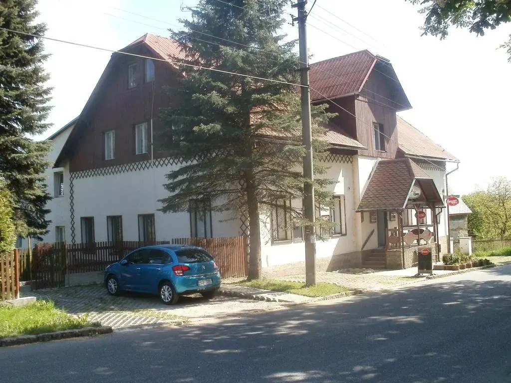 Relax House