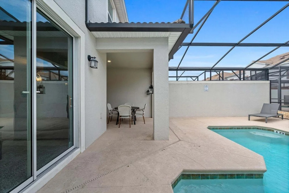 Comfy Townhome 8 Min to Disney!
