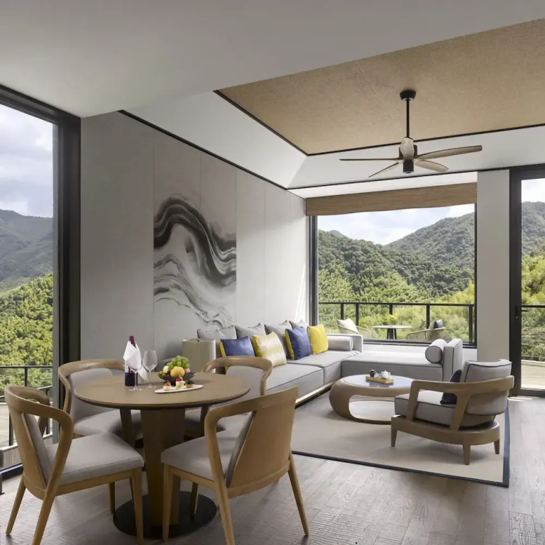 1 Bedroom Deluxe Duplex Villa with balcony