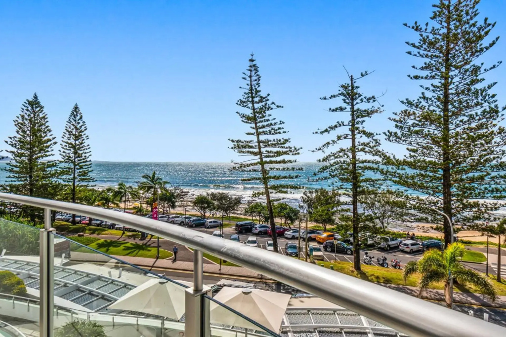 Sirocco 408 by G1 Holidays - Two Bedroom Beachfront Apartment in Sirocco Resort