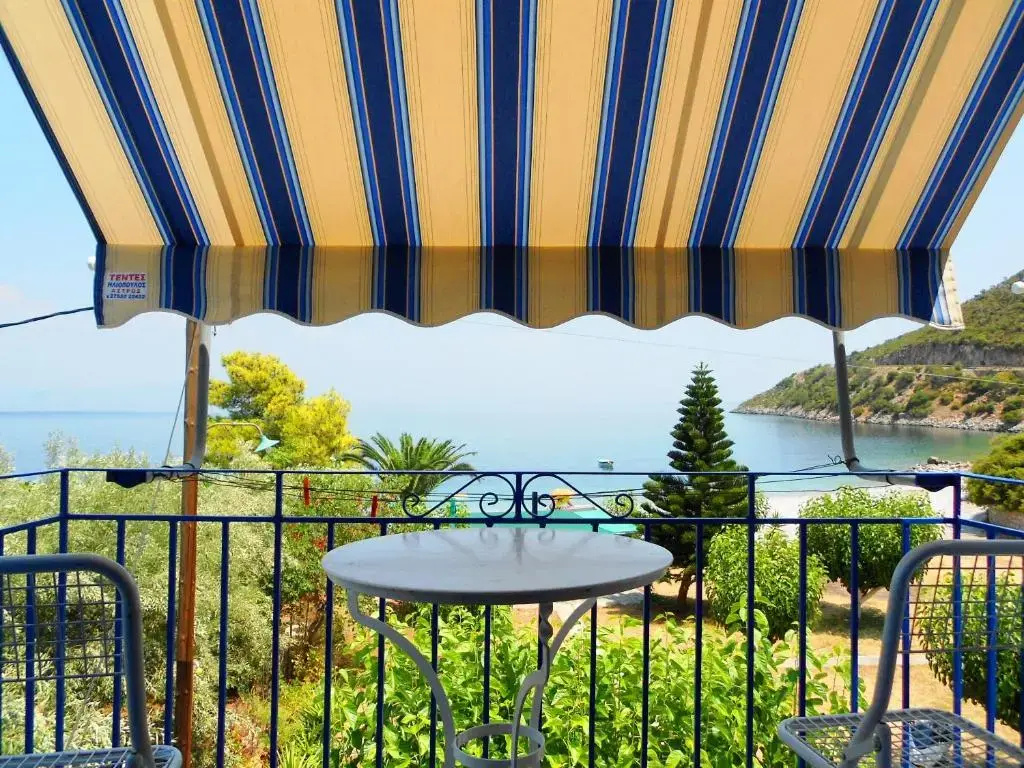 Studio with sea view