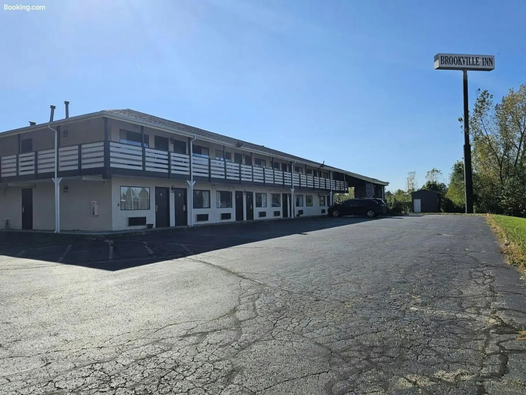 Brookville Inn OYO Dayton International Airport