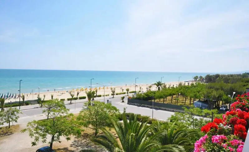 Beach & Waterfront