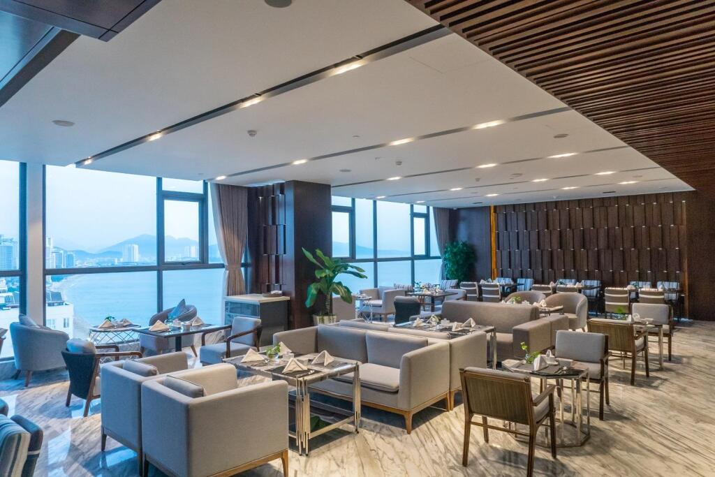 Queen Ann Hotel Nha Trang