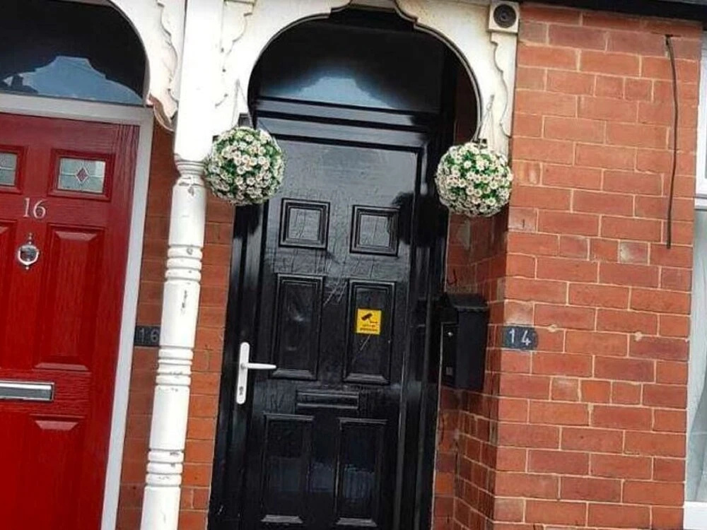 Classic Apartment in Leeds Near Roundhay Park