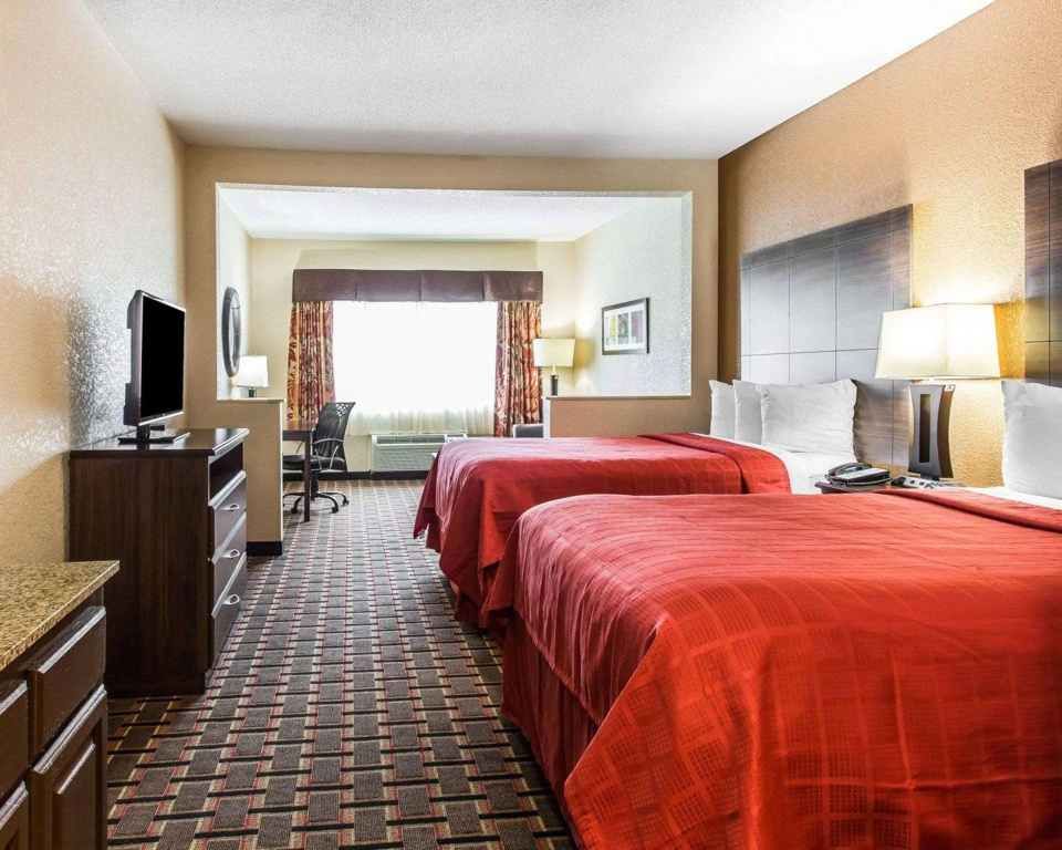 Quality Suites Hickory South — 4