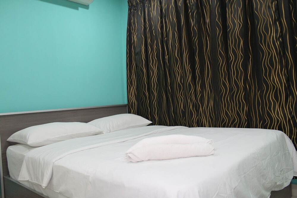Lacomme Inn
