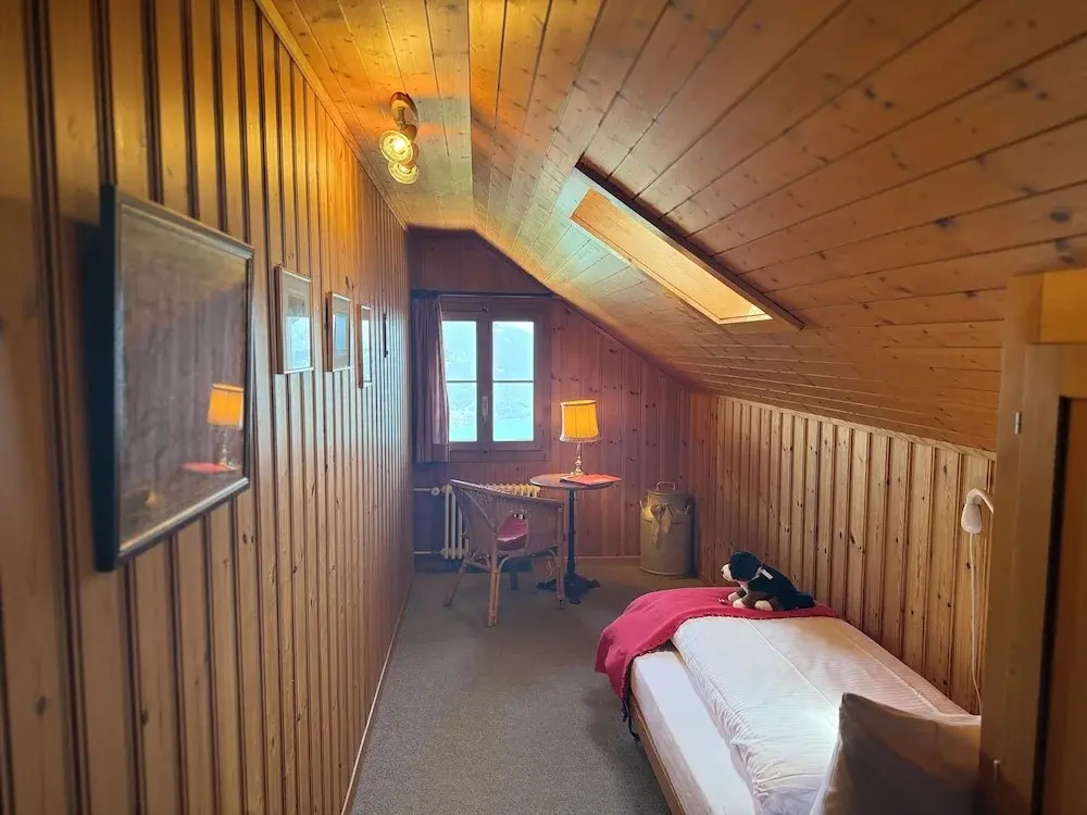 Economy room