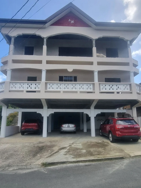 Diamond Cut Villa & Suites