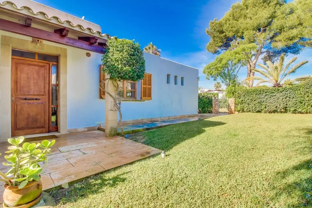 Charming villa with private pool and wifi