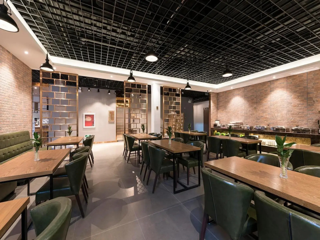 Food & Beverage