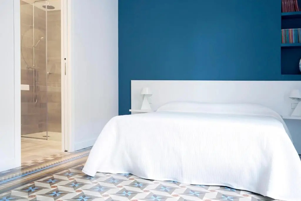 Standard Double room with balcony and with city view (full double bed)