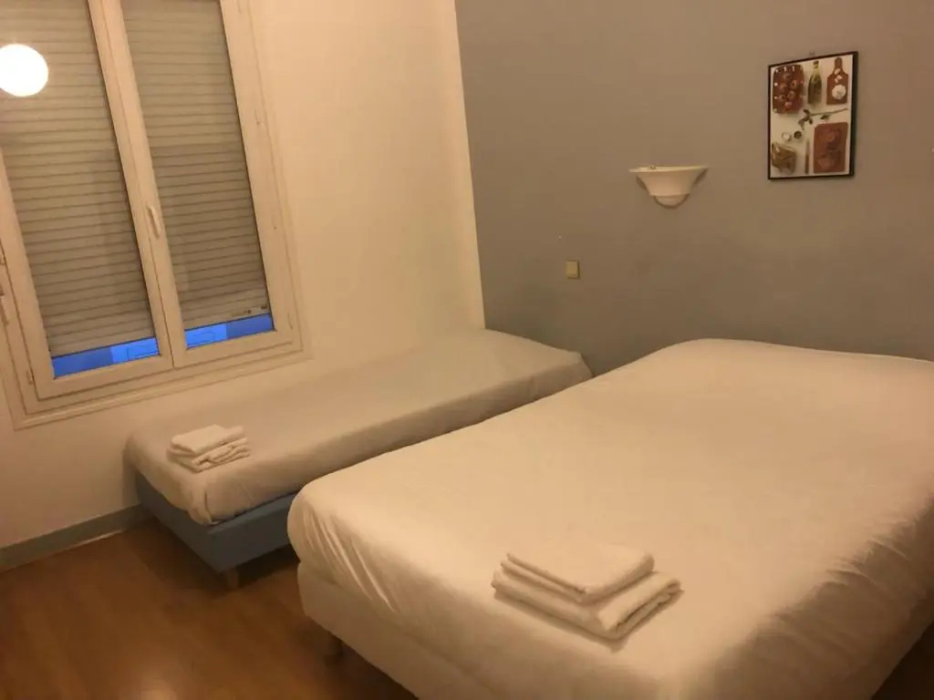Hotel Des Couronnes Chateaudun - Chambres