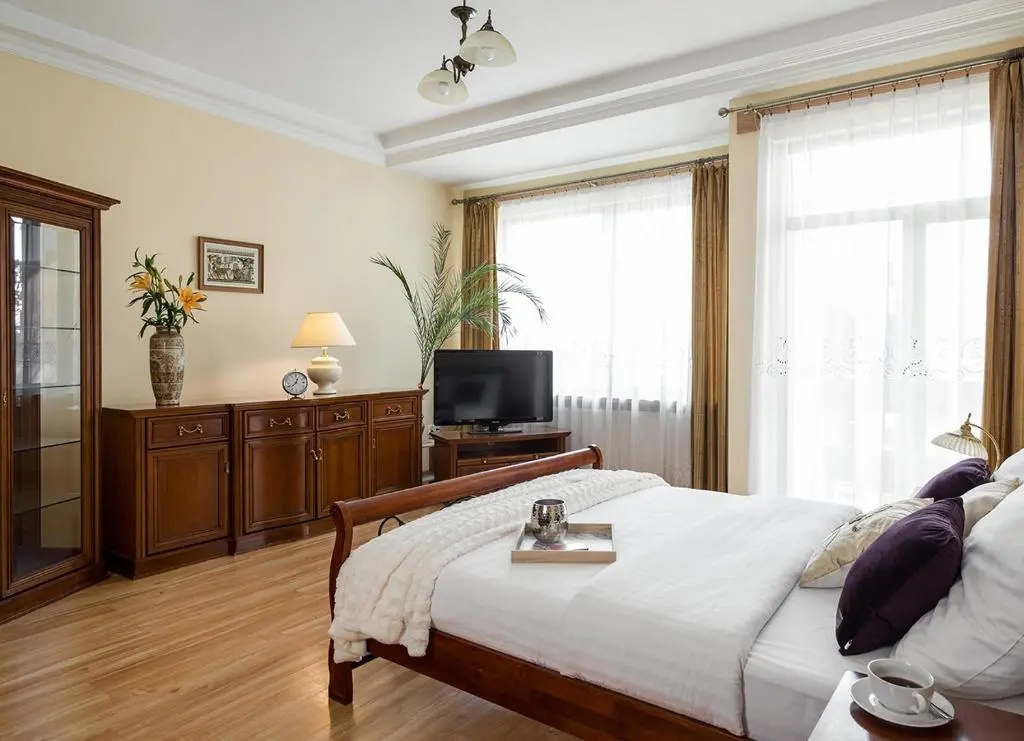 Deluxe Double room (full double bed)