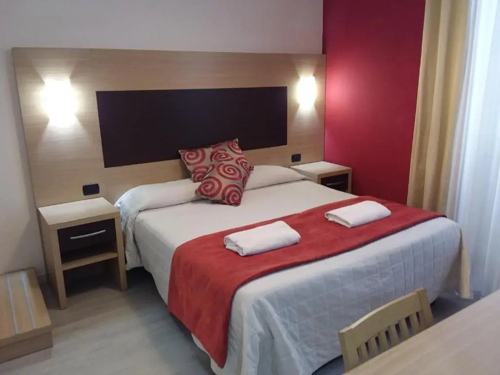 Standard Double room (full double bed)