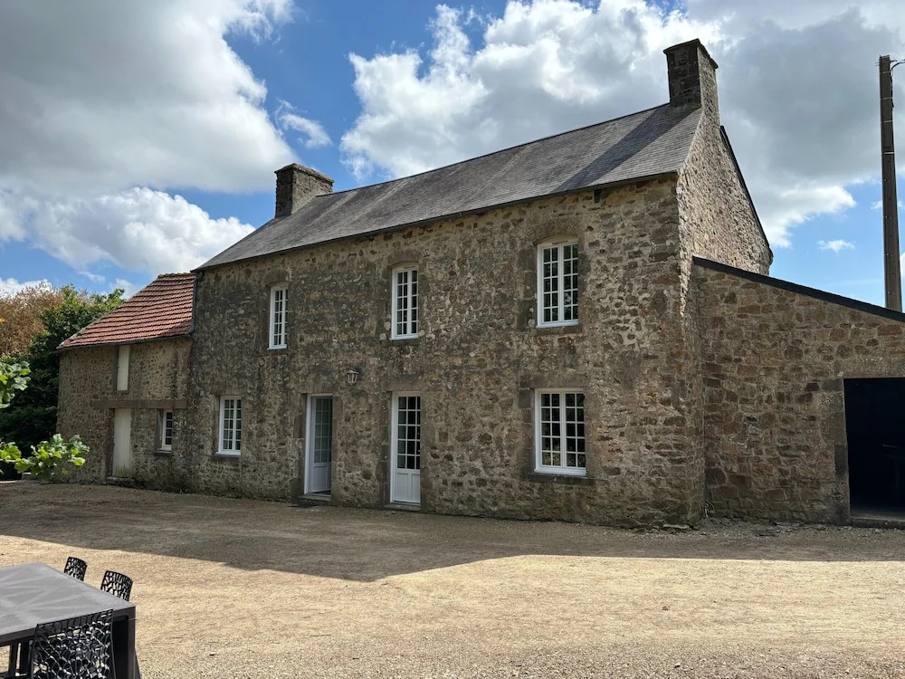 Normandy Family Escape
