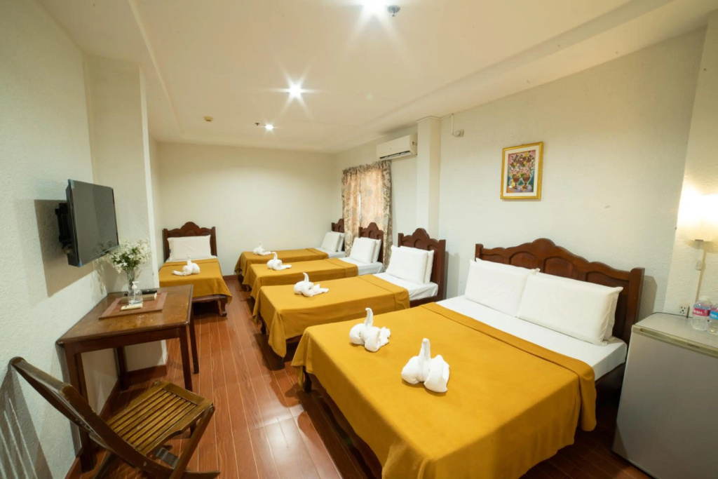 Casanas Suites — 4