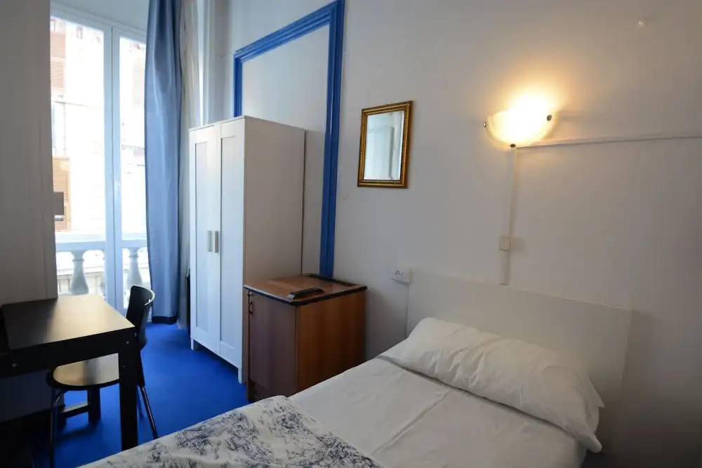 Economy room