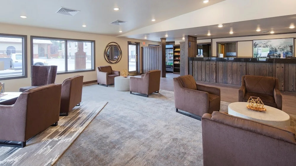 EverSpring Inn & Suites Hill City