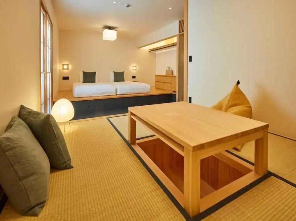 Standard Triple room
