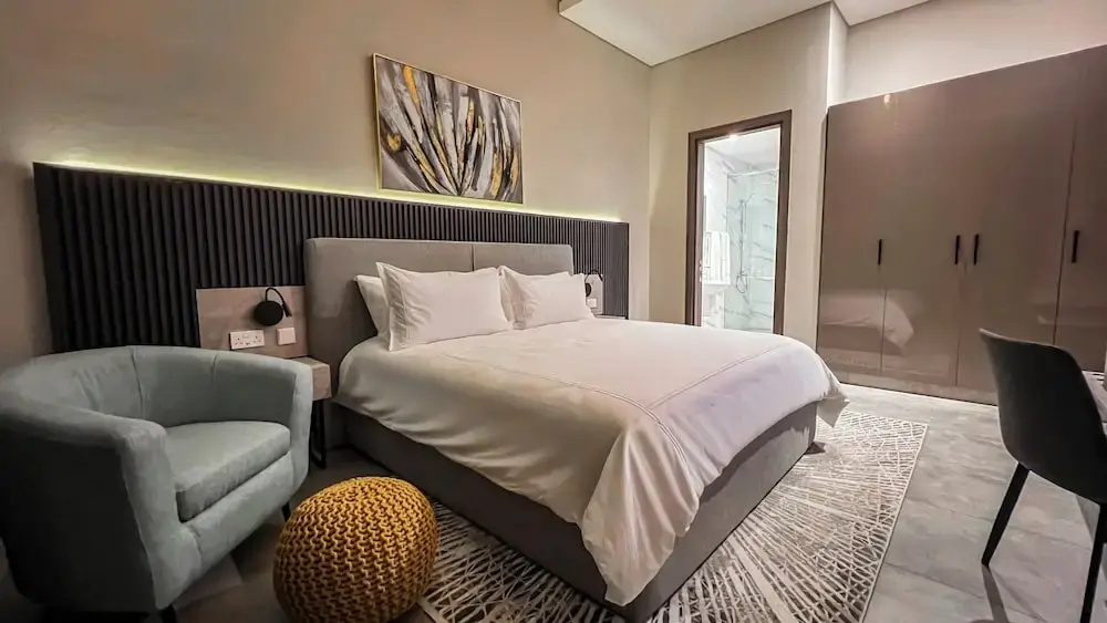 2 Bedrooms Classic Suite with city view