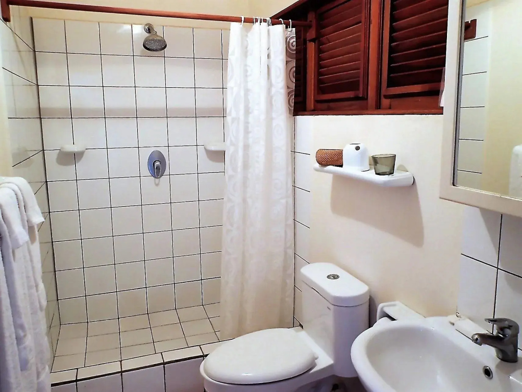 Two Bays Beach Villa Apartment and Studios - фото 21