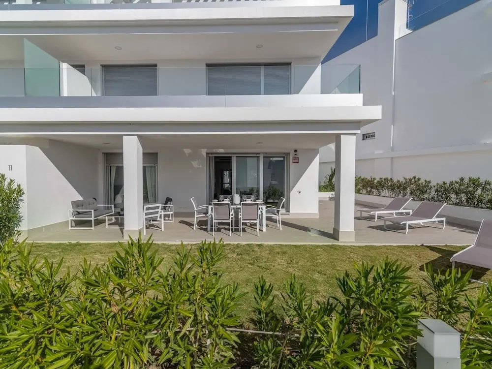 Le Mirage Retreat