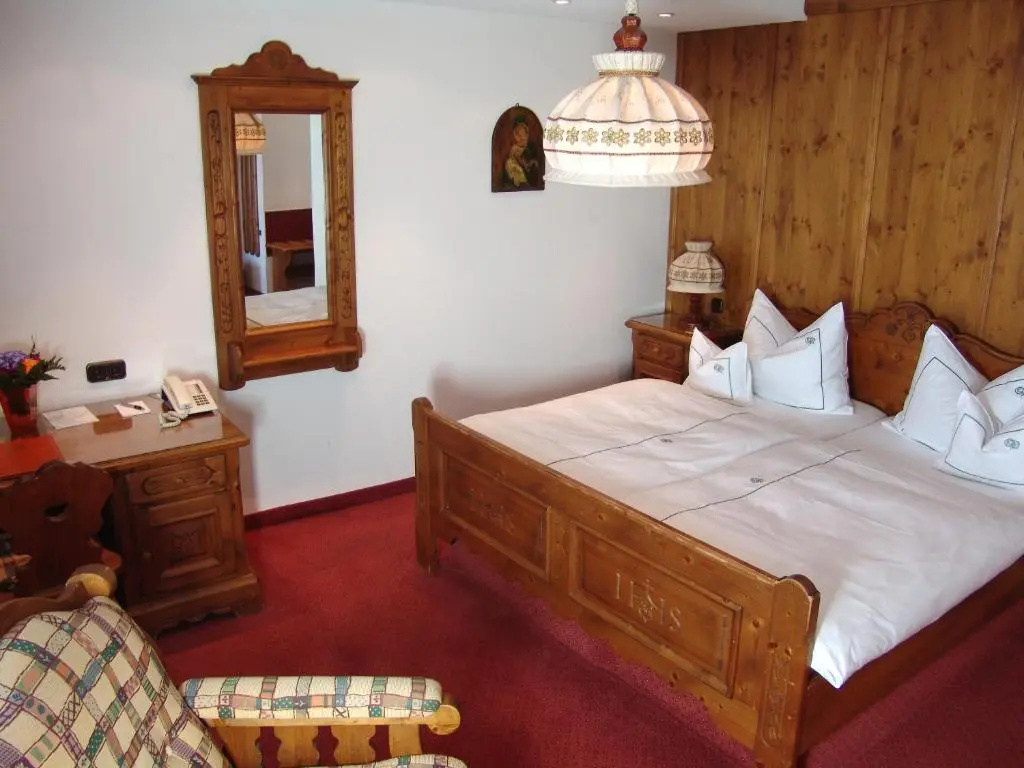 Standard Double room (full double bed)