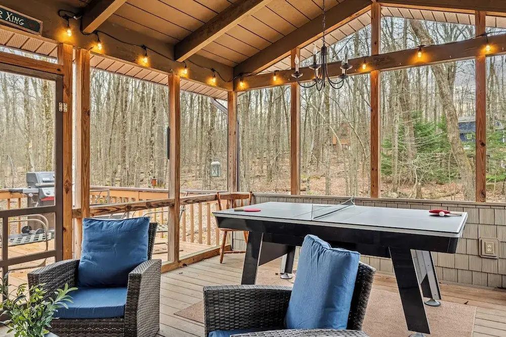 Atlas Point Lodge by Avantstay Hot Tub + Sauna + Kayaks Pet-friendly Cabin Lake Access