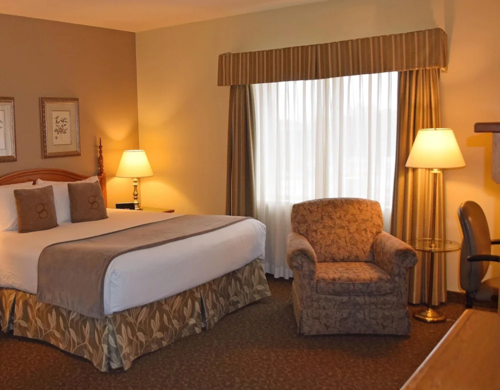 Double Suite (full double bed)