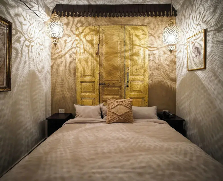 Comfort room