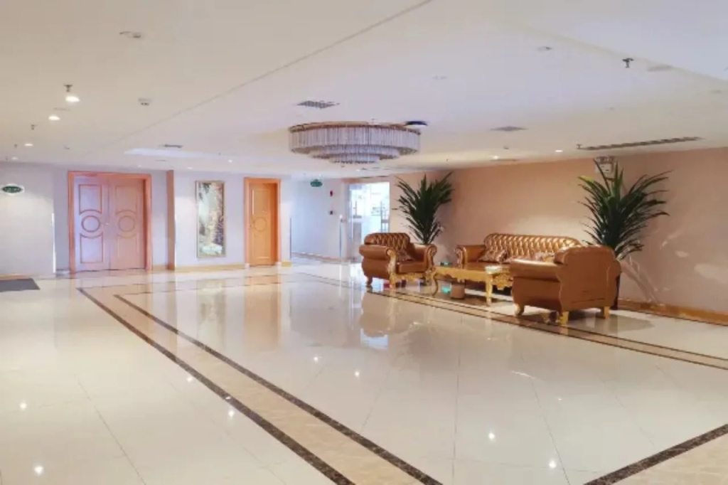 Lobby & Reception