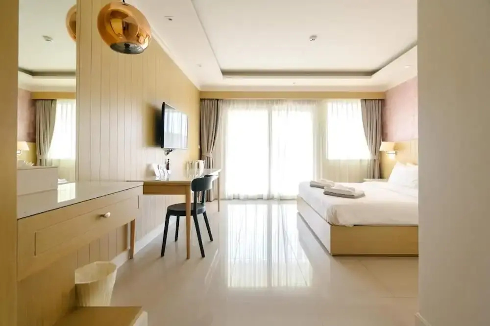 Jomtien Sands Residence - Beachfront, Relax & Amazing Seafood Dining — фото
