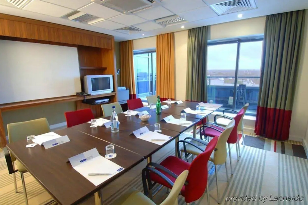 Holiday Inn Express Stevenage by IHG - Général