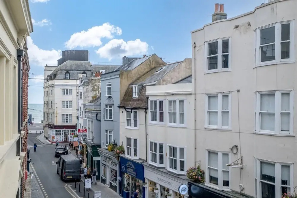 1 & 2 Bed Near Brighton Beach By Opulent
