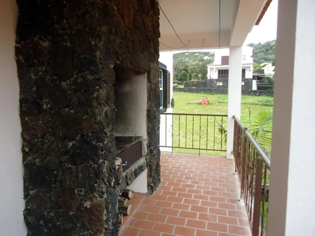 Balcony & Terrace