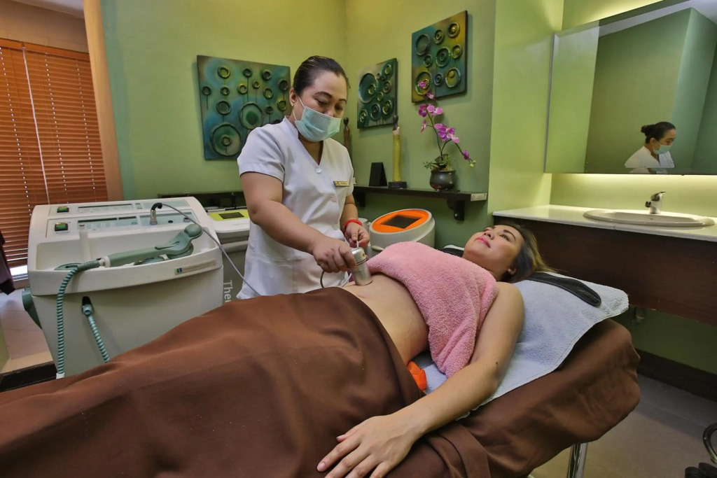 Crown Regency Hotel and Towers - фото 27