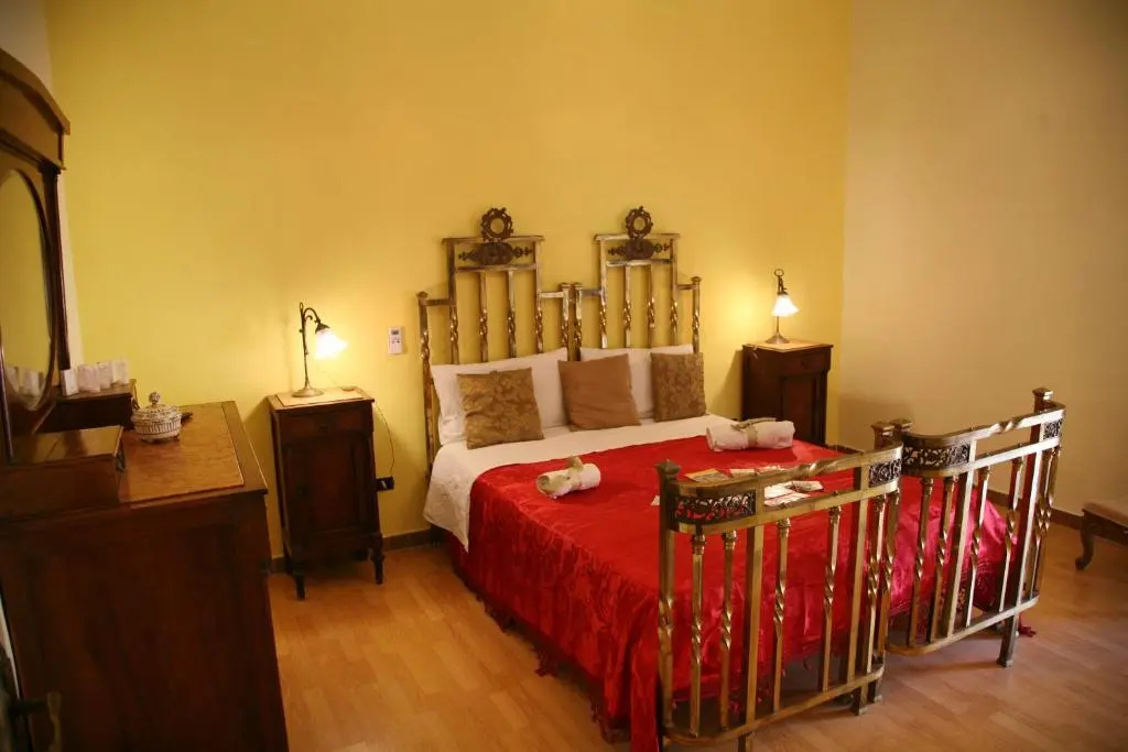 Standard Double room (full double bed)