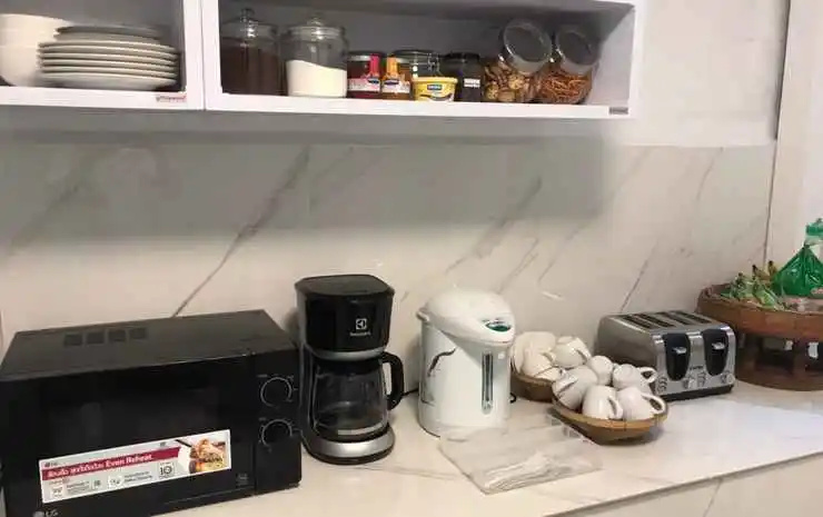 Food & Beverage
