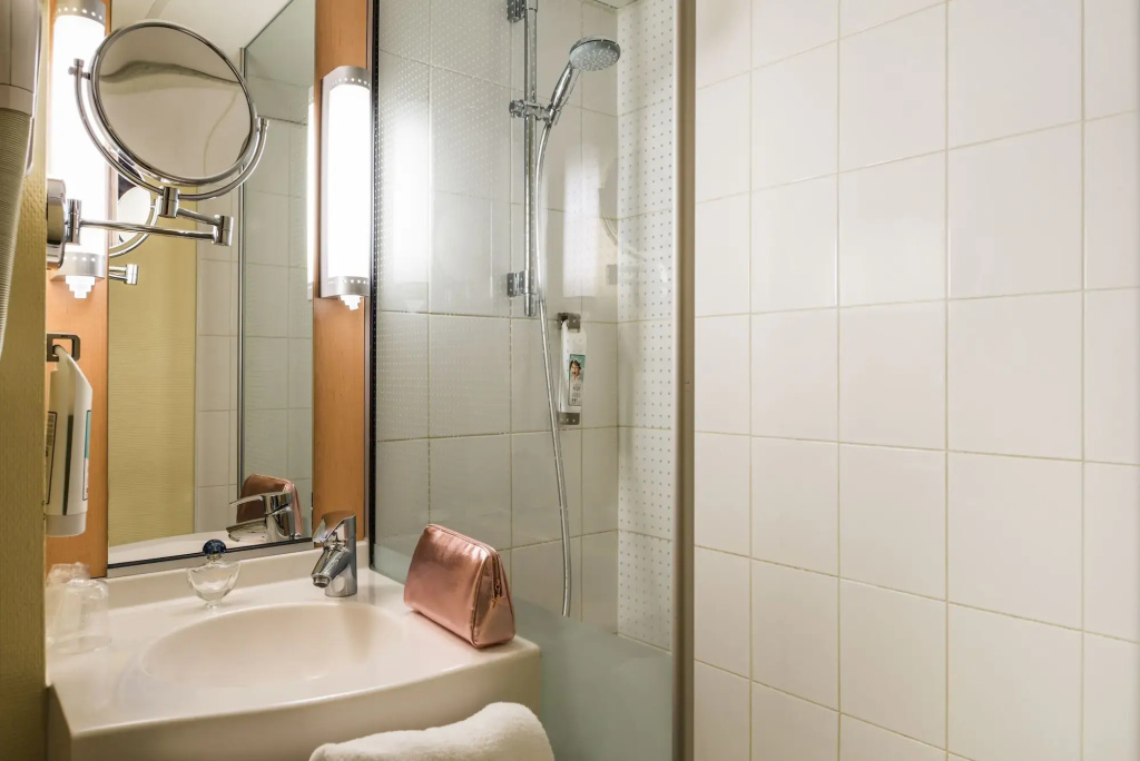 Afficher la photo 8 — ibis Paris Pont De Suresnes