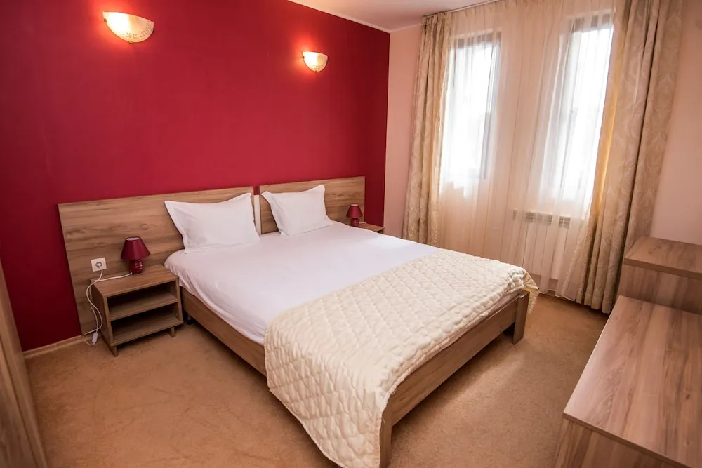 1 Bedroom Executive Apartment with balcony and with mountain view