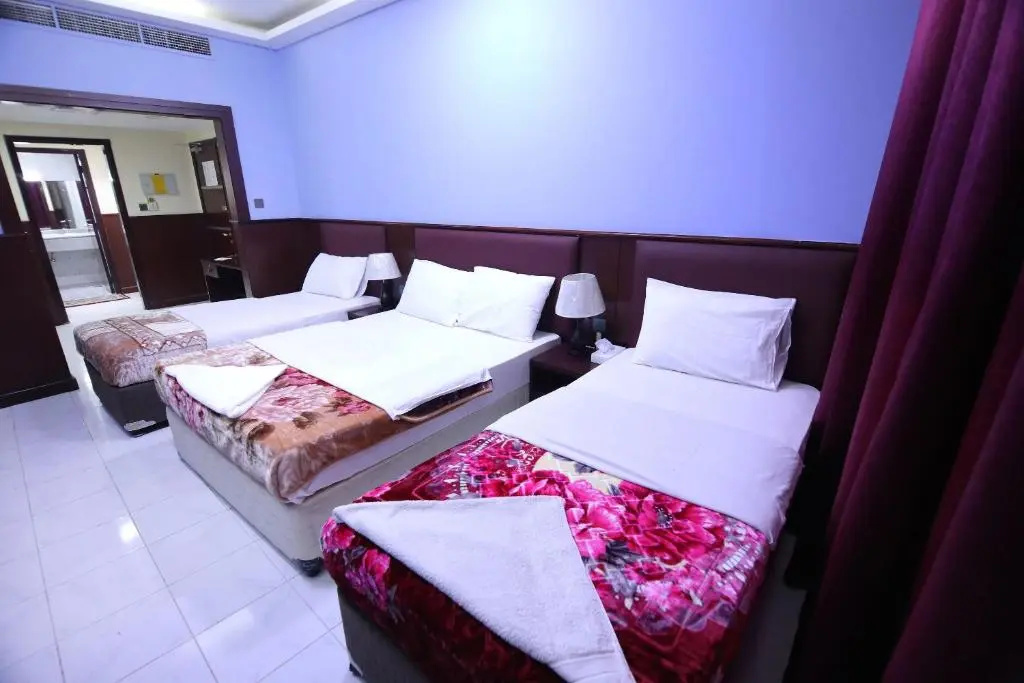 Standard Triple room