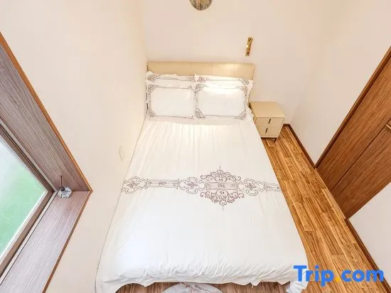 Bed in Dorm