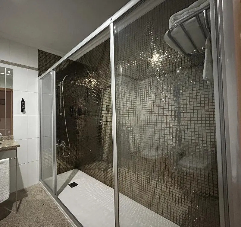 Deluxe Double room with balcony (full double bed)
